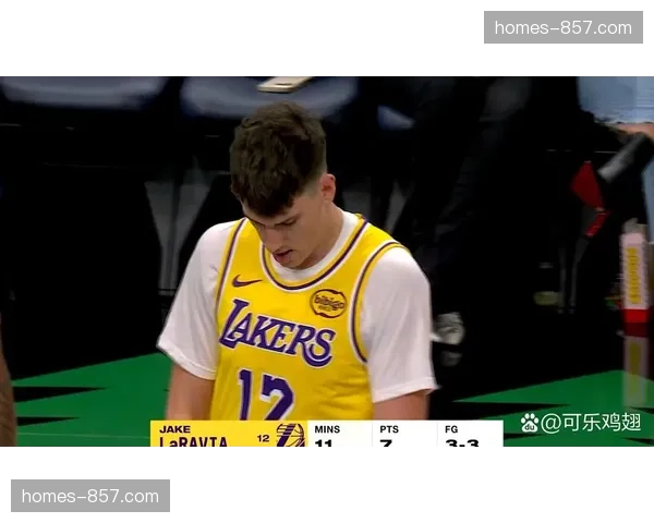湖人拉拉维亚14分7篮板 角色球员空切时机选择分析